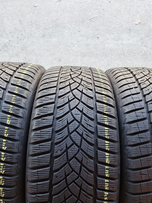 4 anvelope iarna ca si noi GOODYEAR 215/40/18 dot 2018 pret per bucata