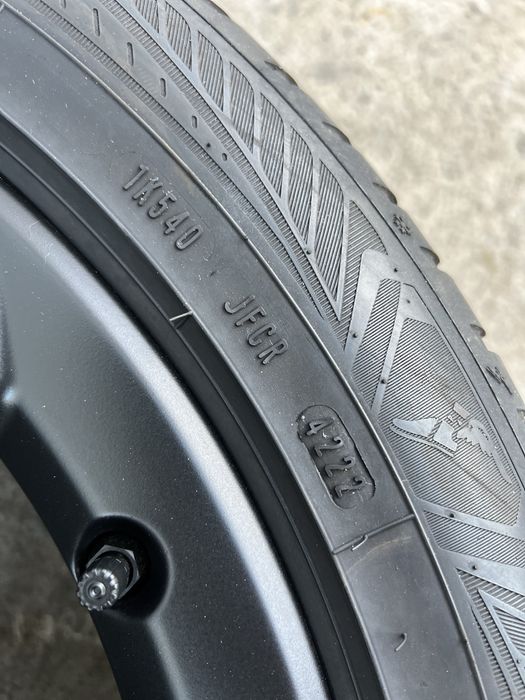 Jante Mercedes R17 cu anvelope M+S