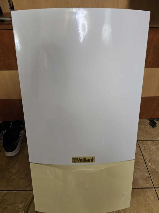 Centrală termică Vaillant VUW INT 242/2-5 R3 - Perfect funcțională