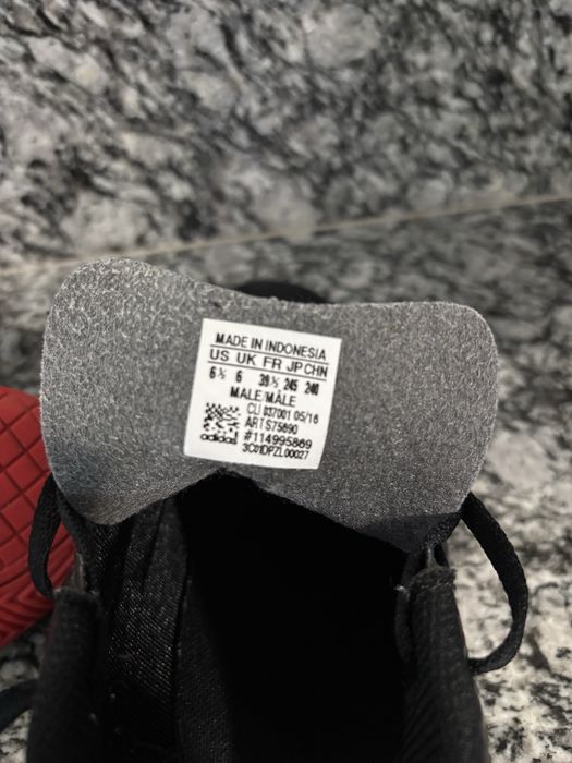 Маратонки Adidas