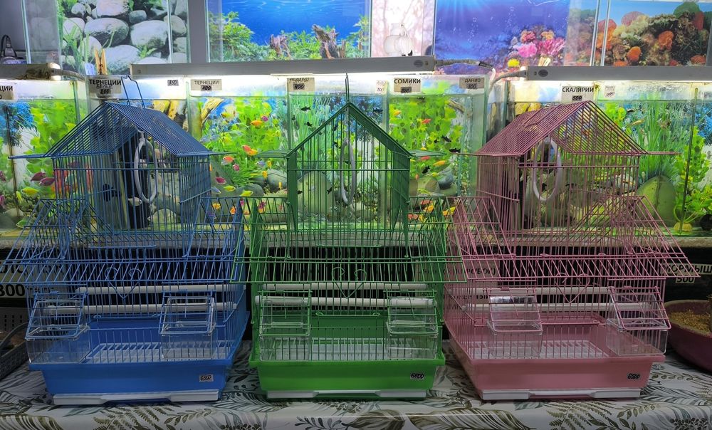 Клеточки для попугаев