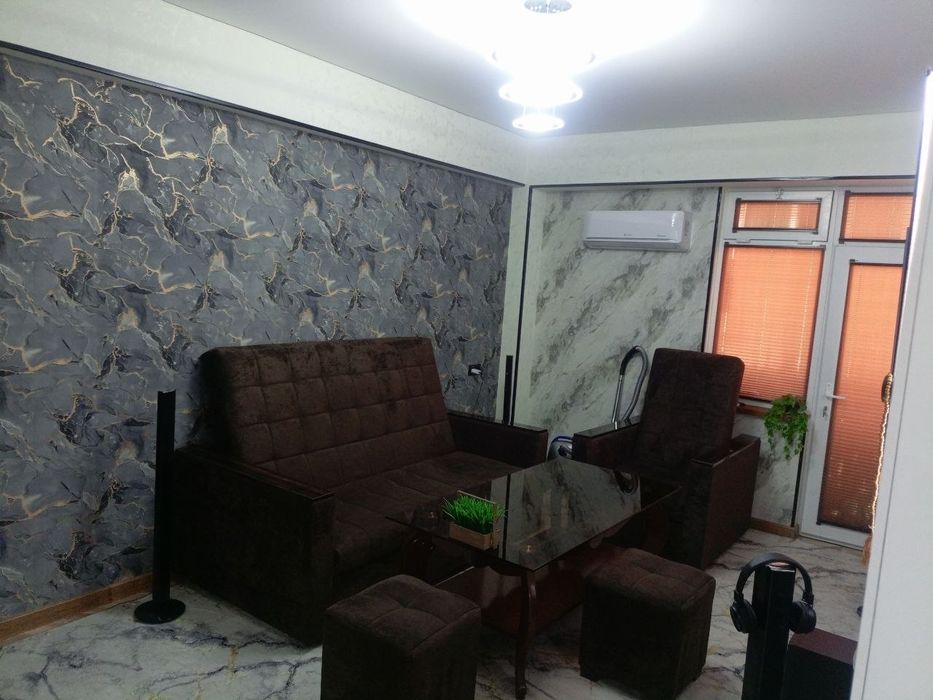 Tinchlik Gostinisa XonSaroy dom