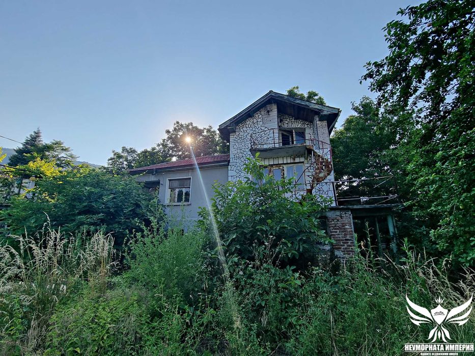 Двуетажна вила/къща 53РЗП с 500кв.м. двор село Горнослав обл.Пловдив