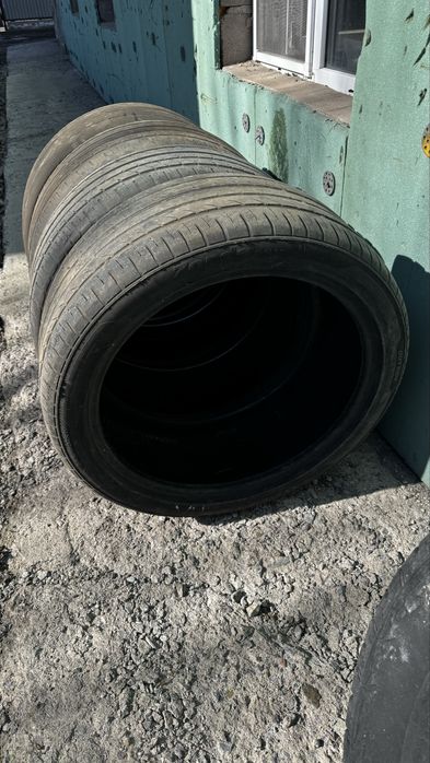 245/40/19 летние шины