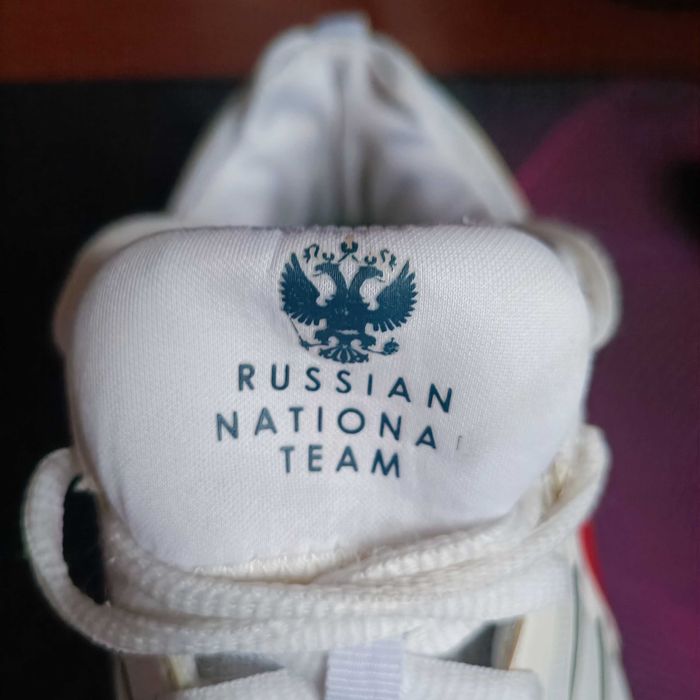 Кроссовки Forward