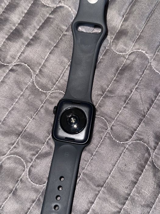 Apple watch se2 40миллиметров