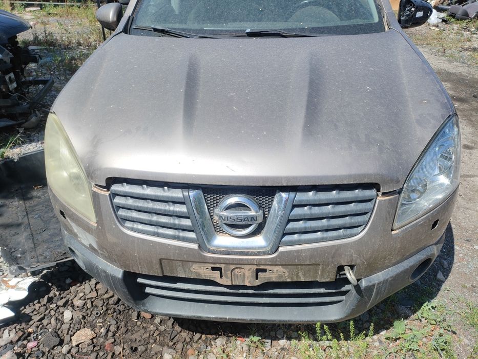 Продавам на части Нисан Кашкай 2.0 dci