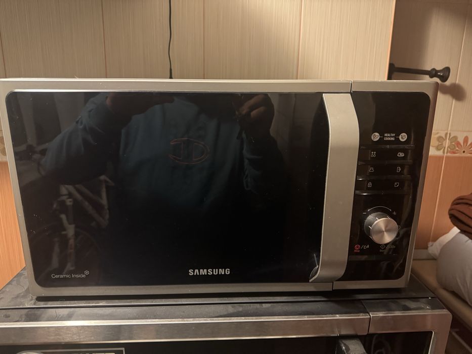 Cuptor microunde Samsung