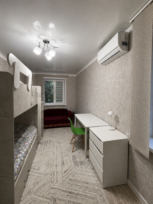 Продается 2х комнат. квартира