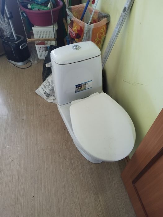 Унитаз в сборе с гофрой