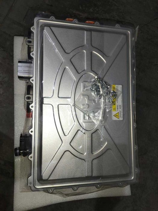 Инвертор на BYD HAN ev 610km