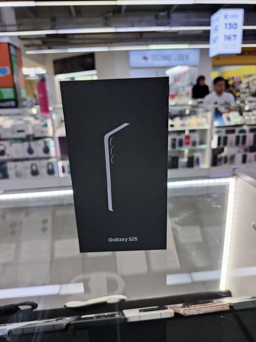 Samsung S25 новый 12/256