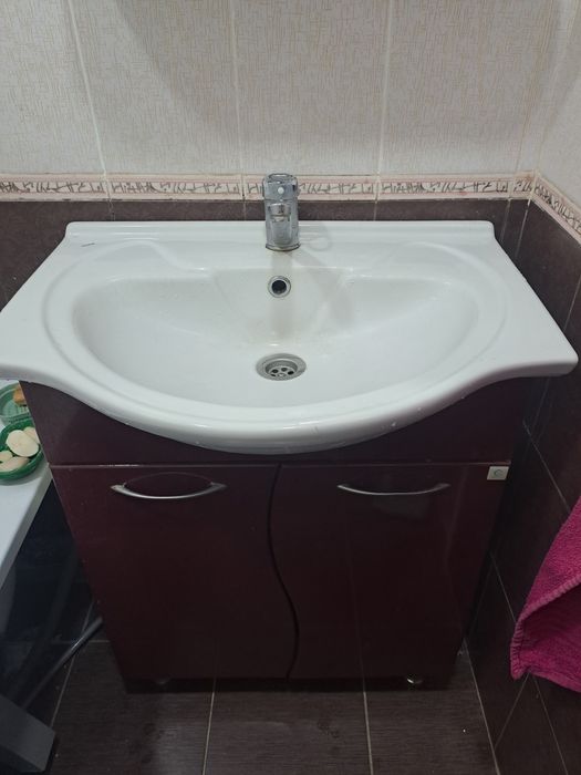 Раковина с тумбой