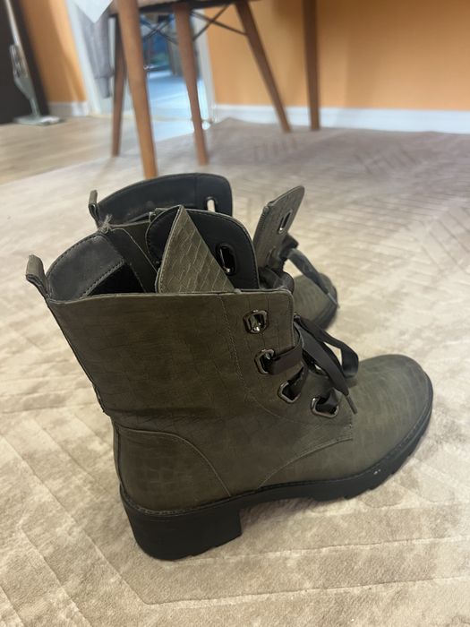 Зимни ботуши номер 40