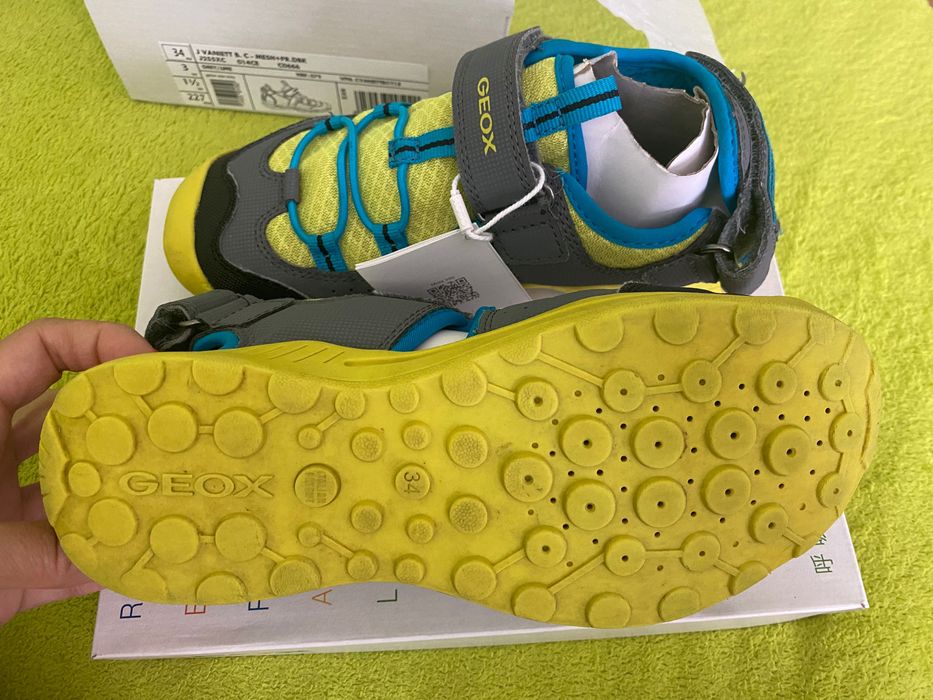 Детски сандали Geox