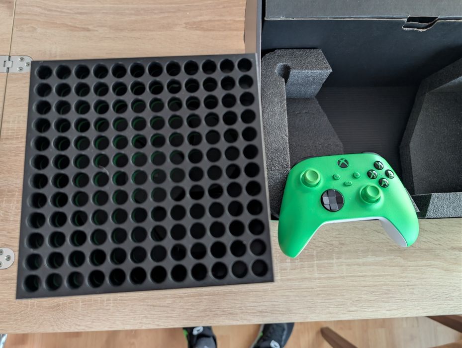 XBOX series X 1TB disk edition