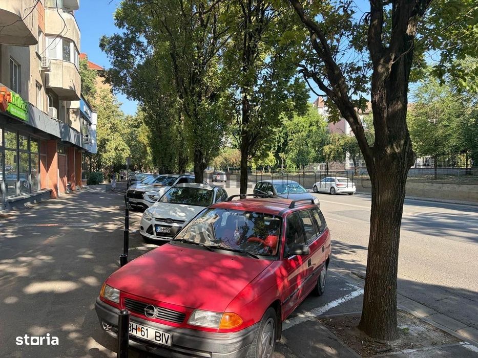 Spațiu comercial pe Bulevardul Dacia