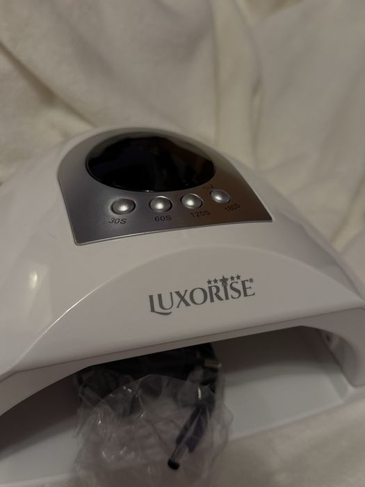 Lampă unghii Luxorise