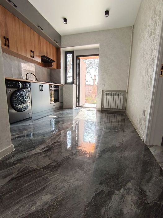 Продается своя полноценная 2-х комнатная квартира на 1 этаже!