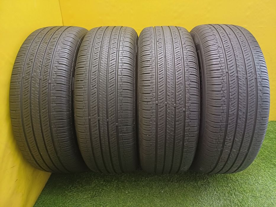 Шины 235/65 R17 Nexen комплект.
