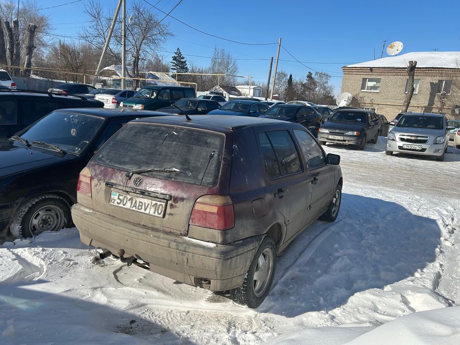Продам два Гольф 3
