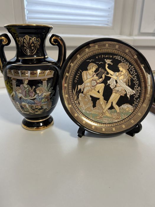 Set vaza si farfurioare grecia placata cu aur