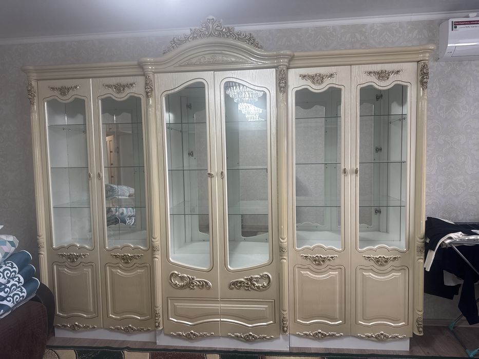 Продам стенку гостевую