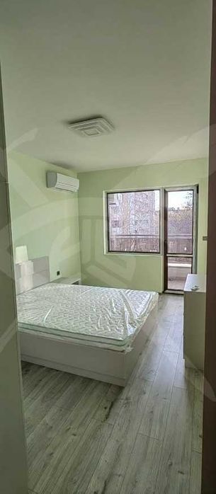 Дава се под наем Двустаен апартамент в Пловдив, Гагарин - 73 кв.м за 118698.93 € - Снимка #4