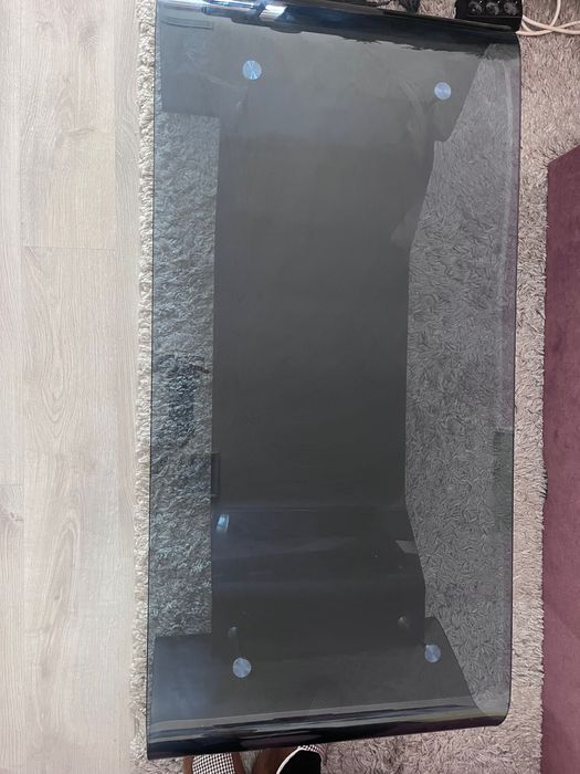 Холна стъклена маса