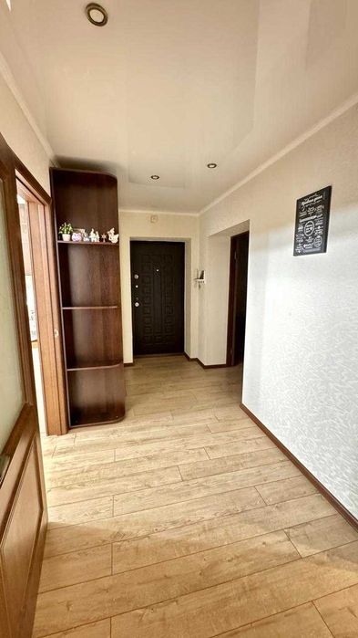 Продам 3 комнатную квартиру 96 кв. м