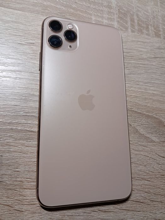iPhone 11 Pro Max 256GB Gold – Funcțional, folie, husă, cablu