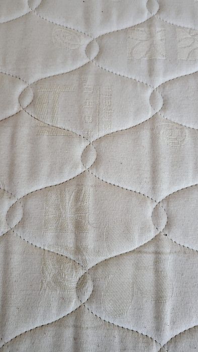 Спалня комплекс:легло+матрак, гардероб, нощ.шкафчета, лампи-2,пердета