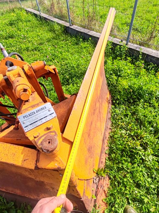 Lama de zăpadă V unimog sau tractor