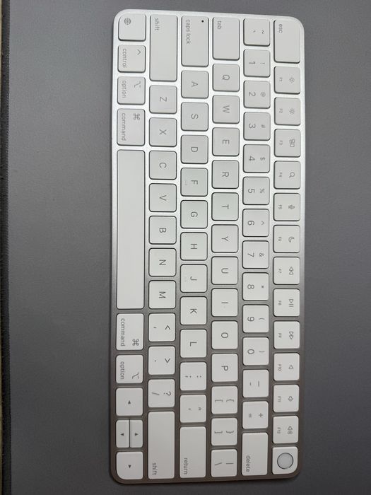 Комплект Magic Mouse и Magic Keyboard