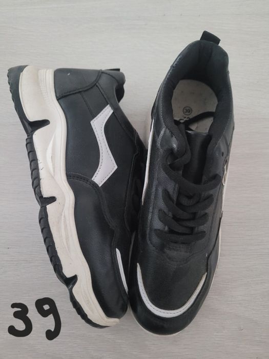 Vând încălțăminte damă 35lei,noi