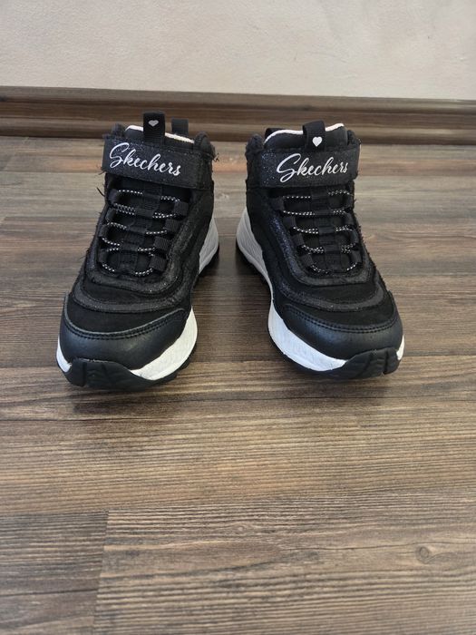маратонки Skechers