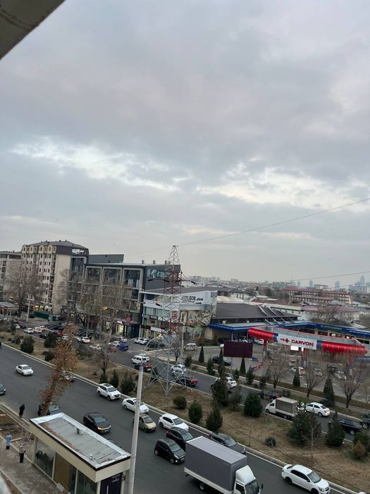 75000у.е Гулзор Беруний метро Яакин 3 хона 70м2 евро