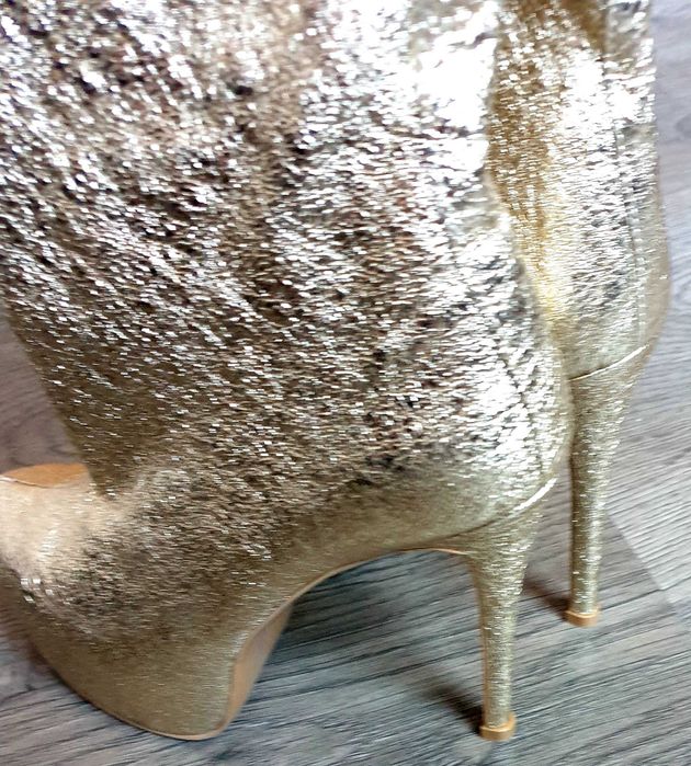 Дамски ботуши нови и малко използвани