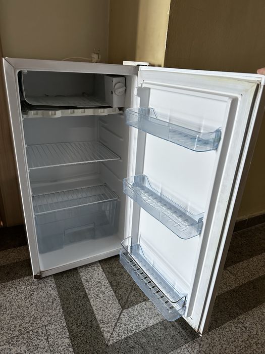 Продам мини холодильник