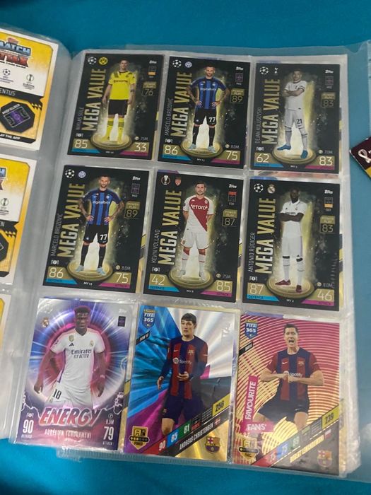 Футболни карти футболисти