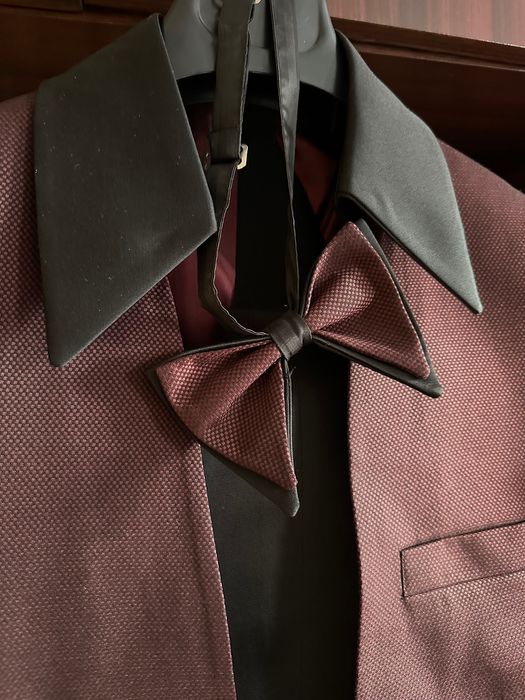 Мъжки официален костюм : чисто нов