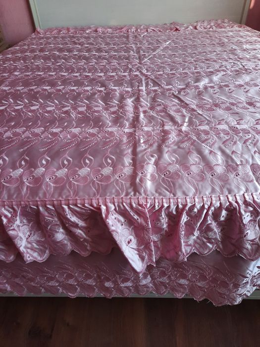 Продаю комплект для спальни.