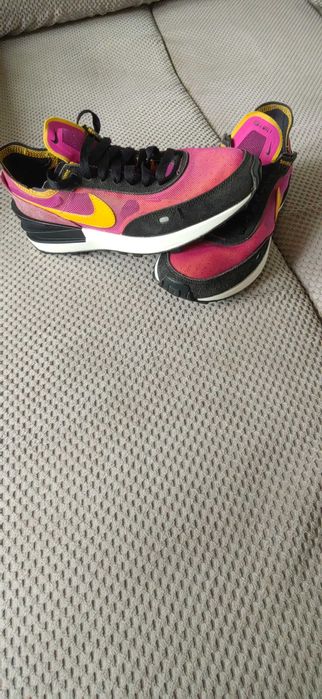 Nike waffle gold 37.5
