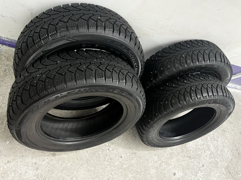 Продам комплект зимней резины R15