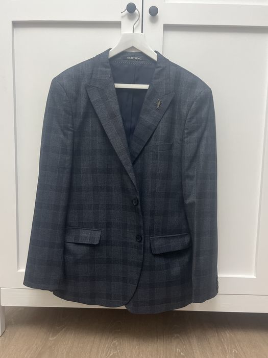 Классический костюм  тройка