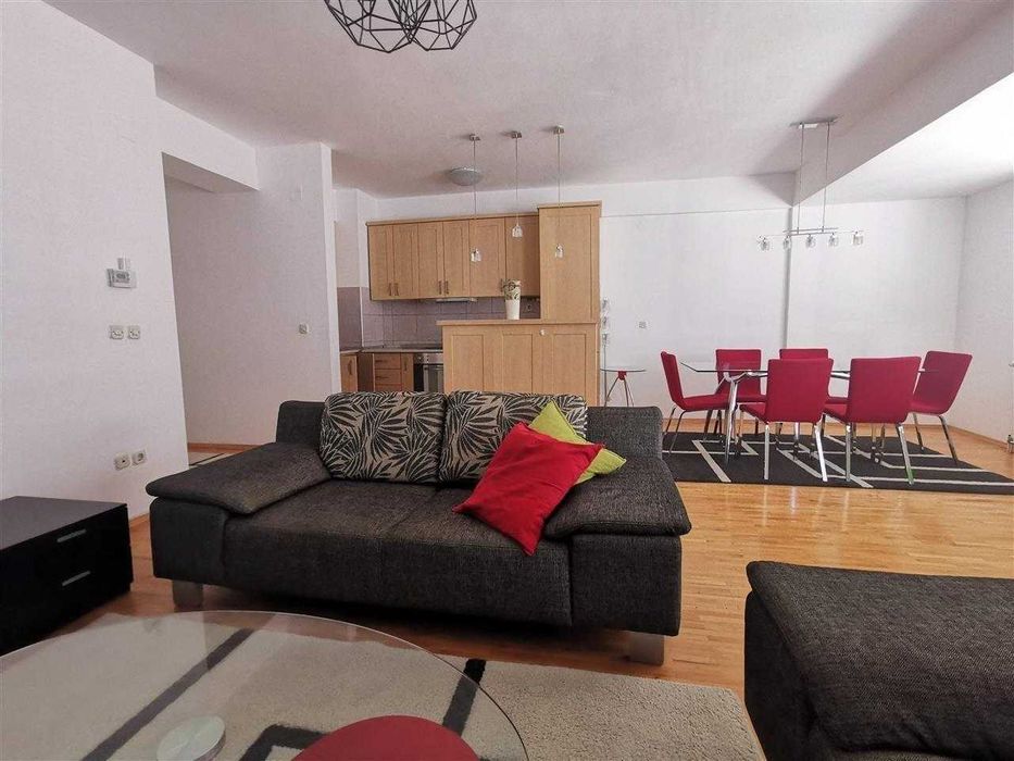 Дава се под наем Двустаен апартамент в Бургас, Лазур - 56 кв.м за 234.6 € - Снимка #2