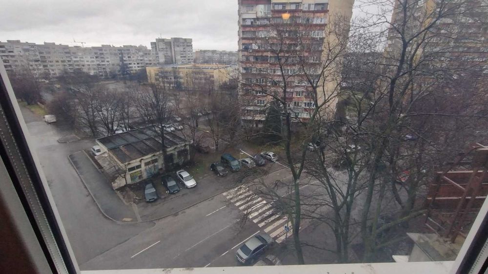 Двустаен апартамент в Люлин 5