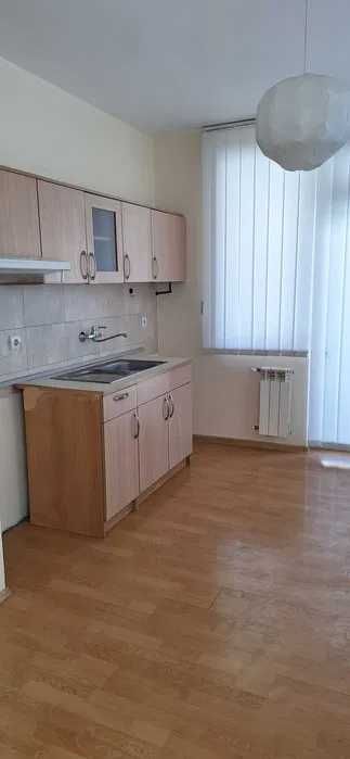 Дава се под наем Тристаен апартамент в София, Младост 1 - 94 кв.м за 800 € - Снимка #3