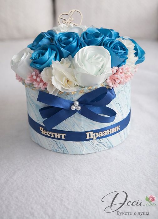 Кутии с вечни рози