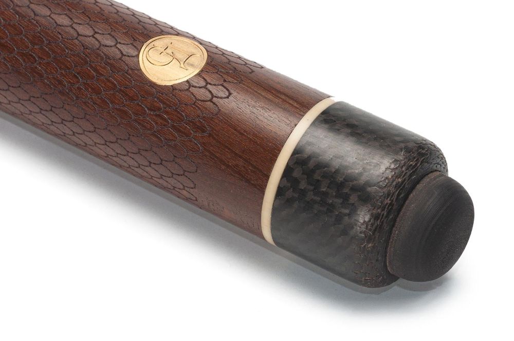 Продаются кий ФИРМЕННЫЙ СД